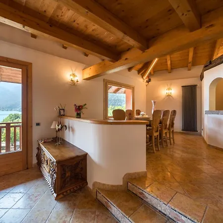 Casa Monica Ledro Attico * Меццолаго